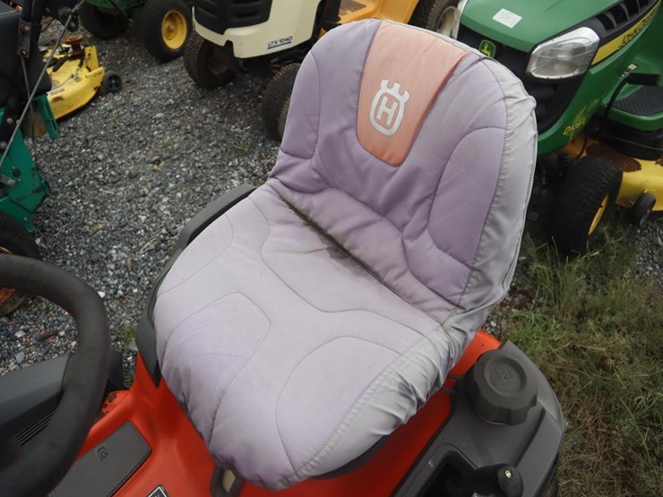 husqvarna-yth25k48-riding-mower-image-22