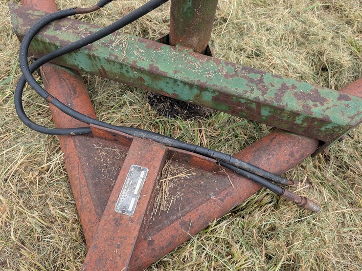 danahue-928-s-planter-trailer-image-8