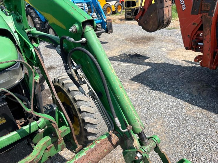 2015-john-deere-4105-image-7