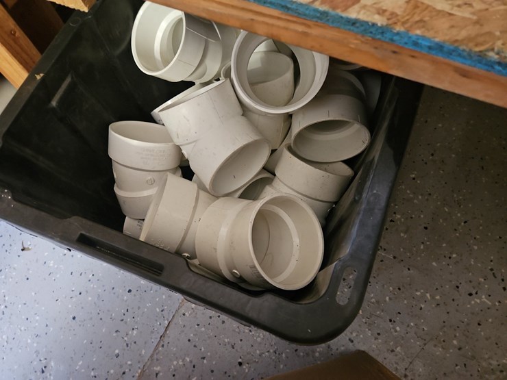 large-quantity-of-assorted-pvc-fittings-image-11