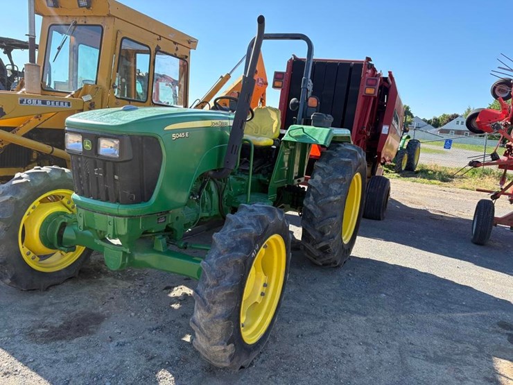 john-deere-5045e-image-3