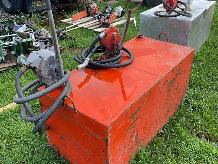 100-gallon-fuel-tank-with-2-pumps-image-1