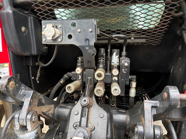 2008-massey-ferguson-5465-image-5