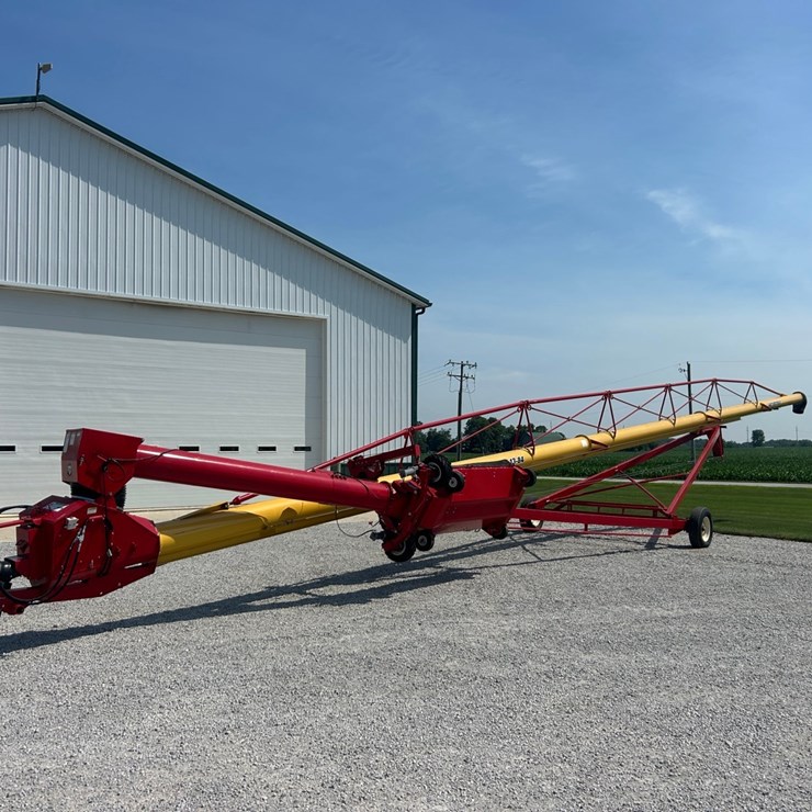 2022 Westfield MKX2 13-84 Swing Away Auger