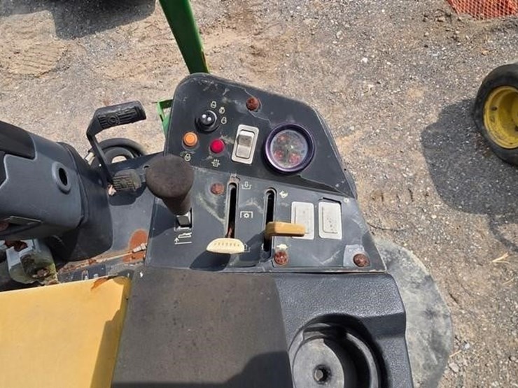 john-deere-3225c-image-17