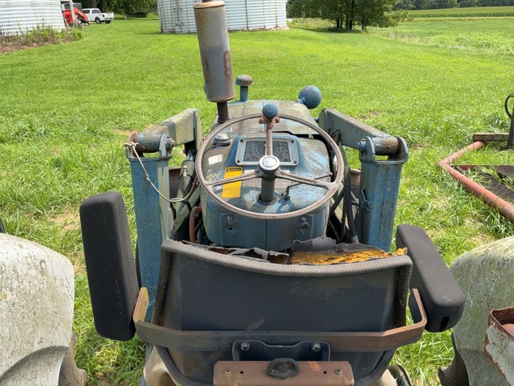 ford-4000-image-12