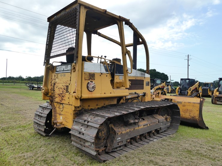 2000-caterpillar-d5c-image-3