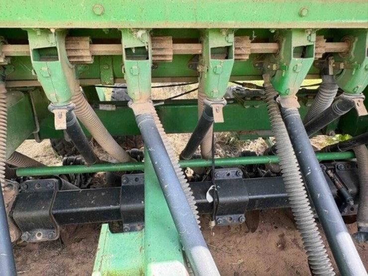 john-deere-1560-image-11