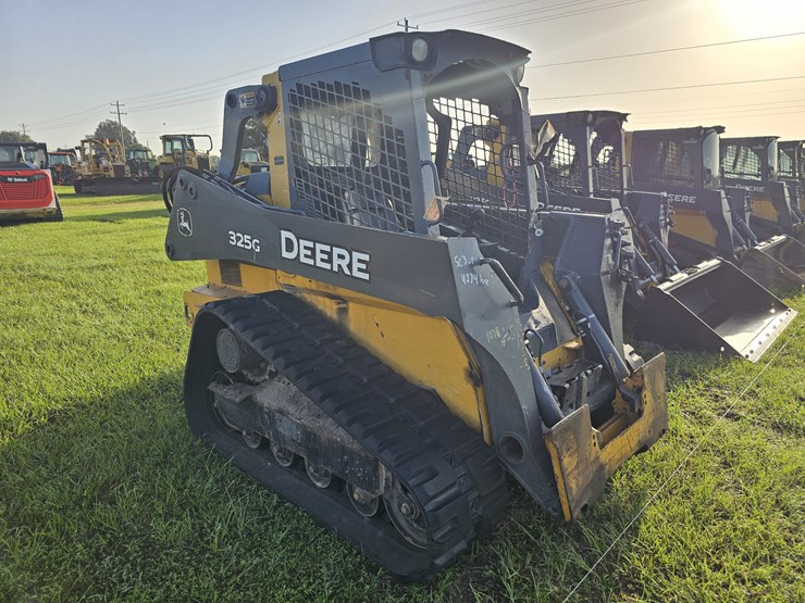 2018-deere-325g-image-2