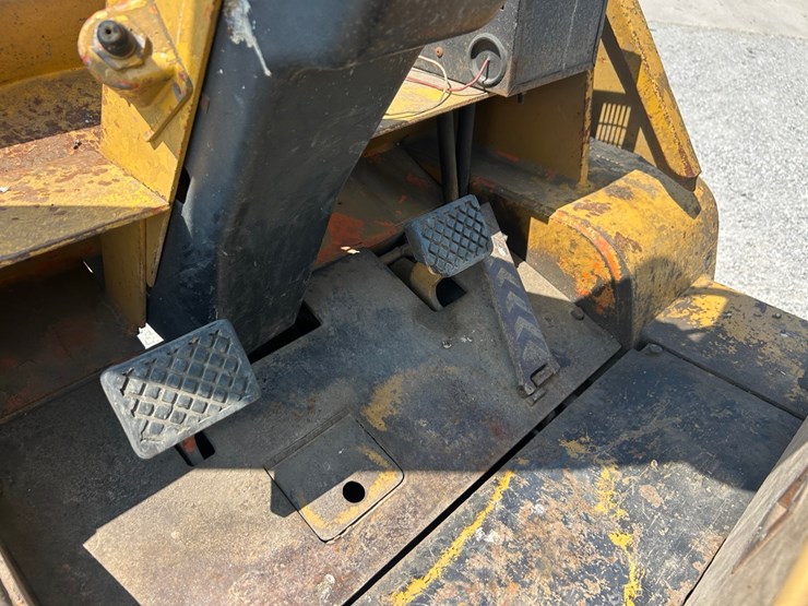 cat-forklift-image-30