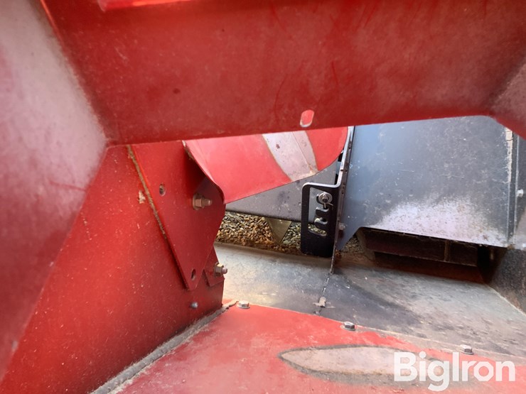 2011-case-ih-8120-image-9