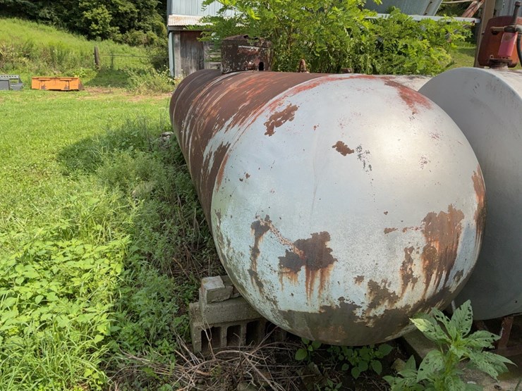 1000-gal-lp-tank-#262-image-2