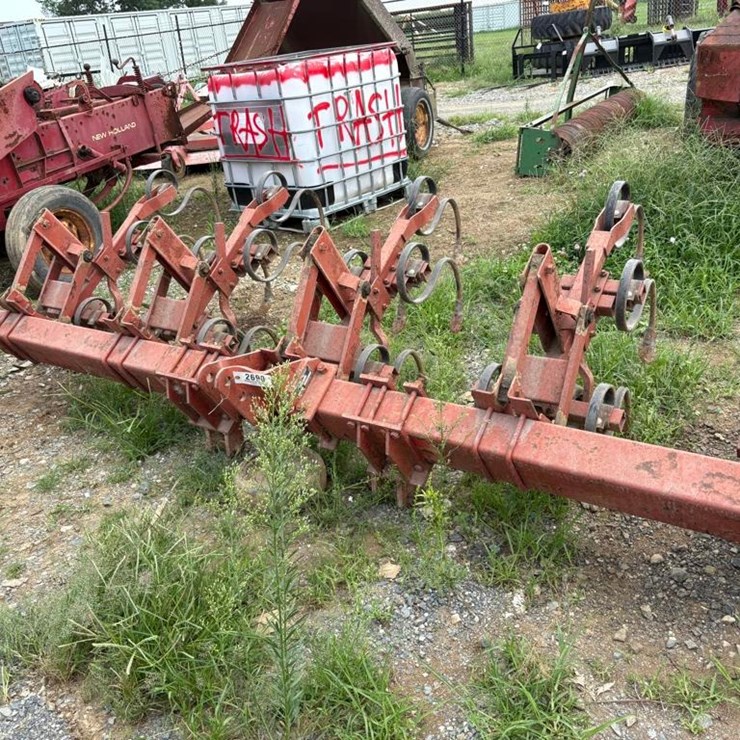 MASSEY-FERGUSON 440