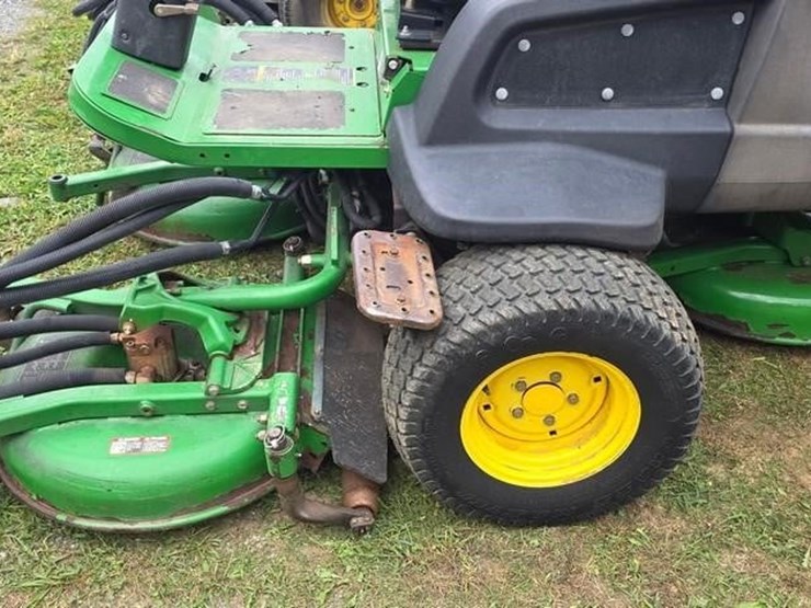 john-deere-7400-image-8
