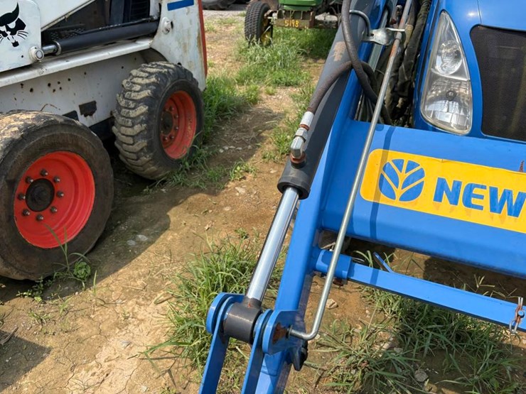 new-holland-boomer-3040-image-8