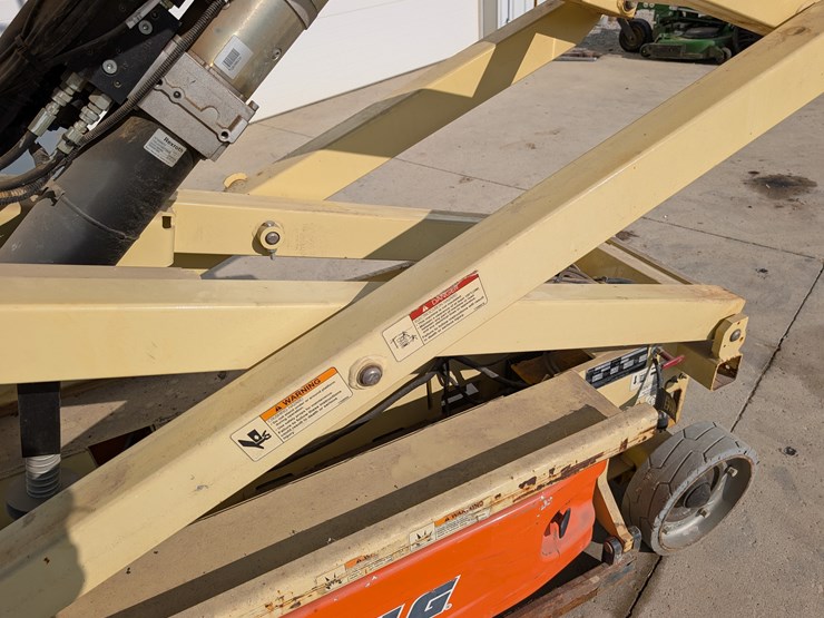 2016-jlg-1930es-image-39