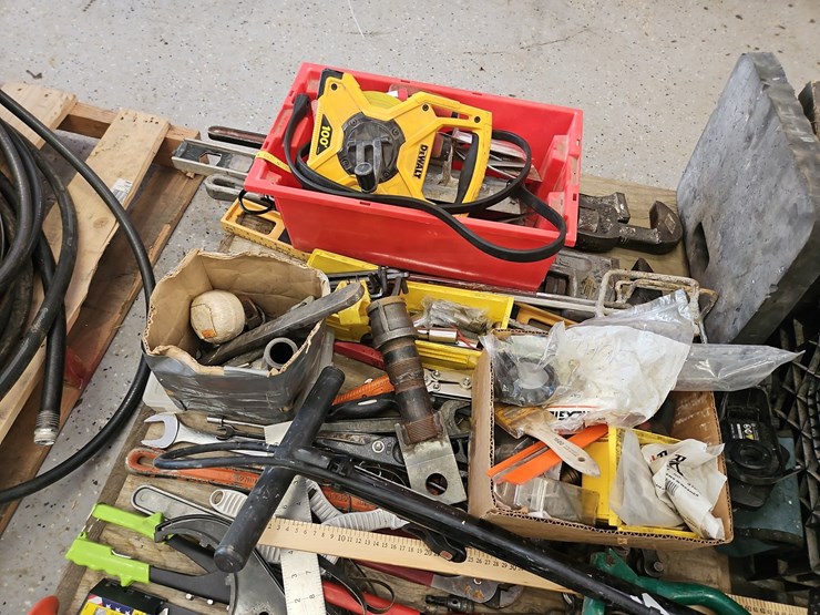 quantity-of-assorted-tools-image-5