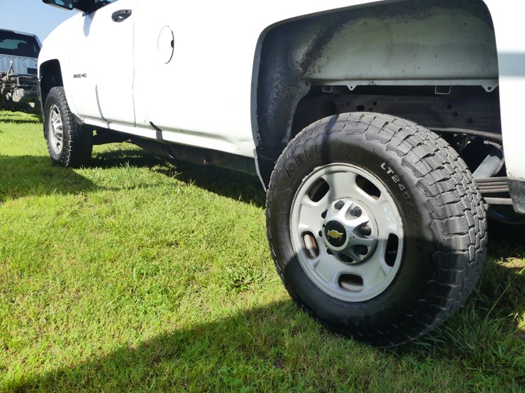 2017-chevrolet-2500hd-image-7