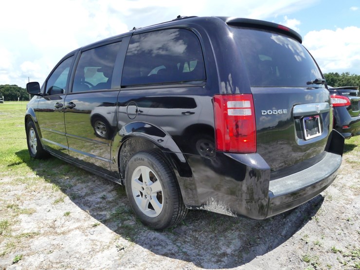 2010-dodge-grand-canyon-se-image-4