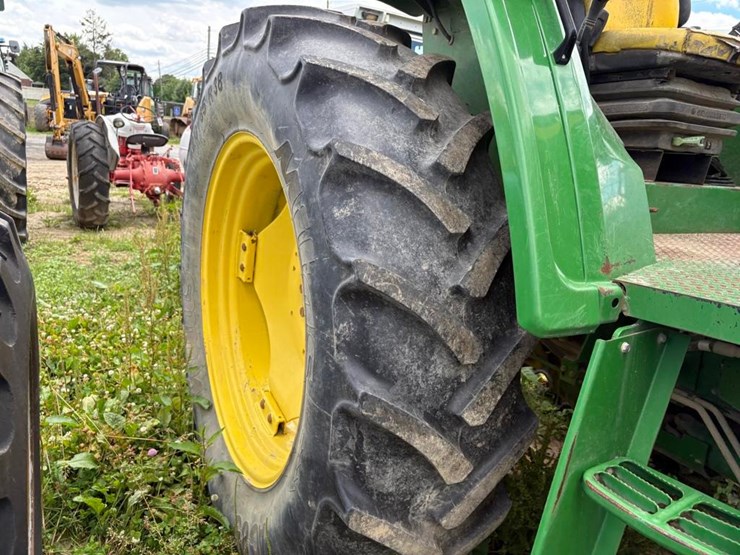 2020-john-deere-6105e-image-6