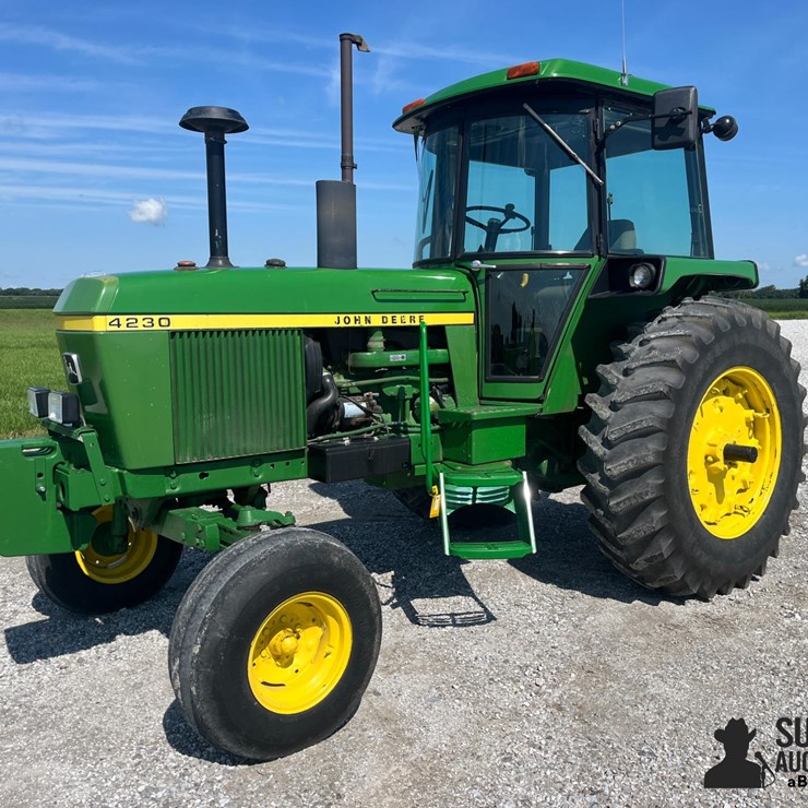 1977 JOHN DEERE 4230