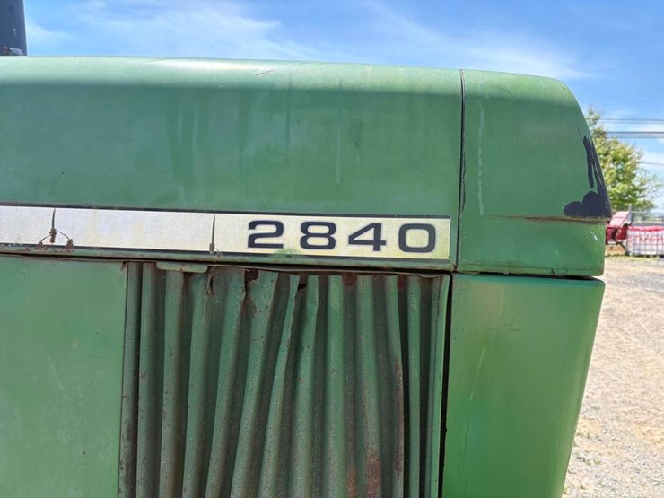 john-deere-2840-image-7