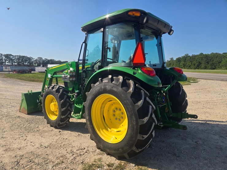 2024-john-deere-5075e-image-9