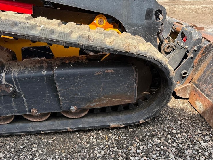 2023-jcb-215t-image-14