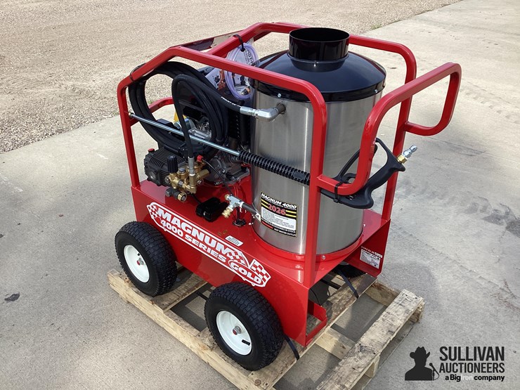 2026-magnum-4000-series-hot-water-pressure-washer-image-7