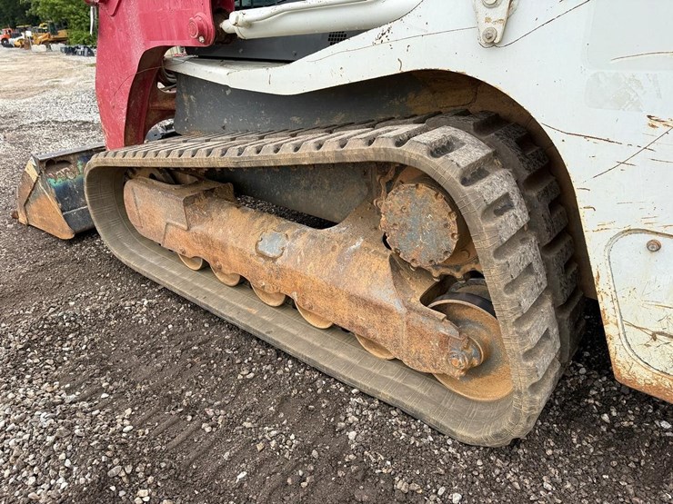 2018-takeuchi-tl12r2-image-17