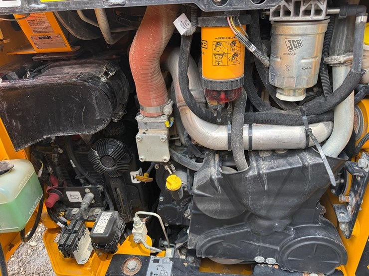 2023-jcb-215t-image-15