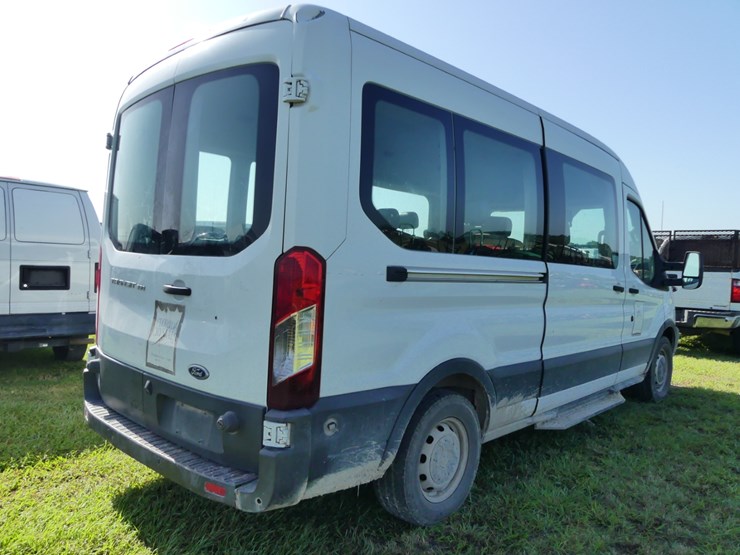 2017-ford-transit-image-3