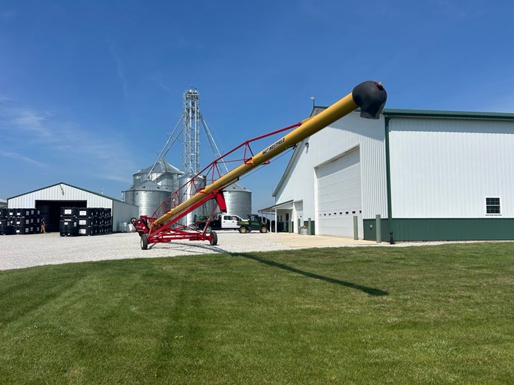 2022-westfield-mkx2-13-84-swing-away-auger-image-4