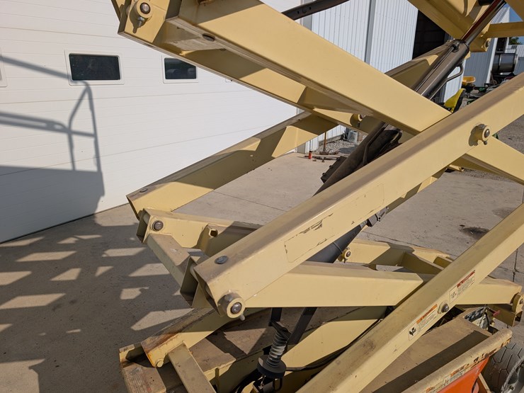2016-jlg-1930es-image-41