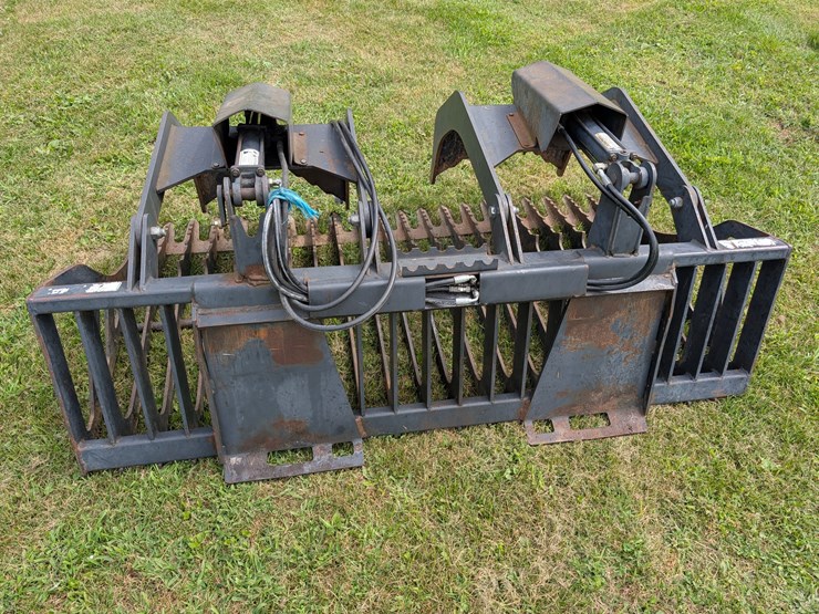 stout-72”-skid-steer-mount-grapple-image-4