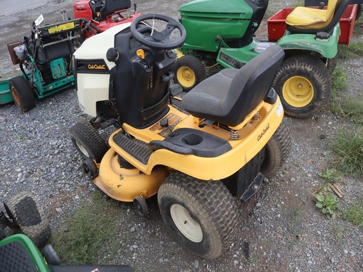 cub-cadet-lx1040-riding-mower-image-6