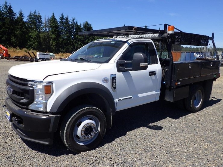 2020-ford-f550-image-1