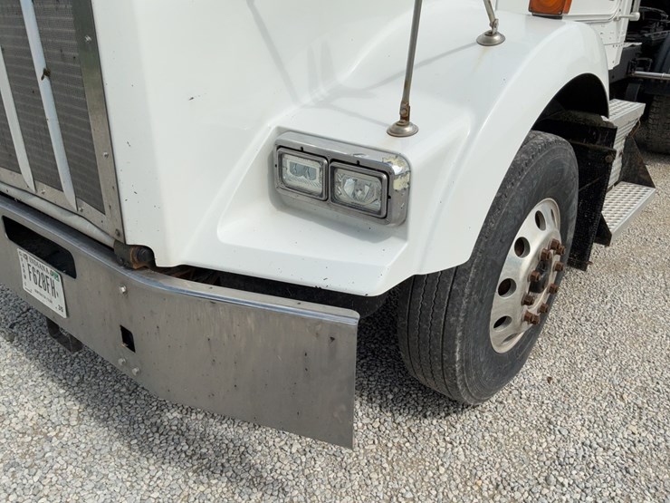 2008-kenworth-t800-image-12
