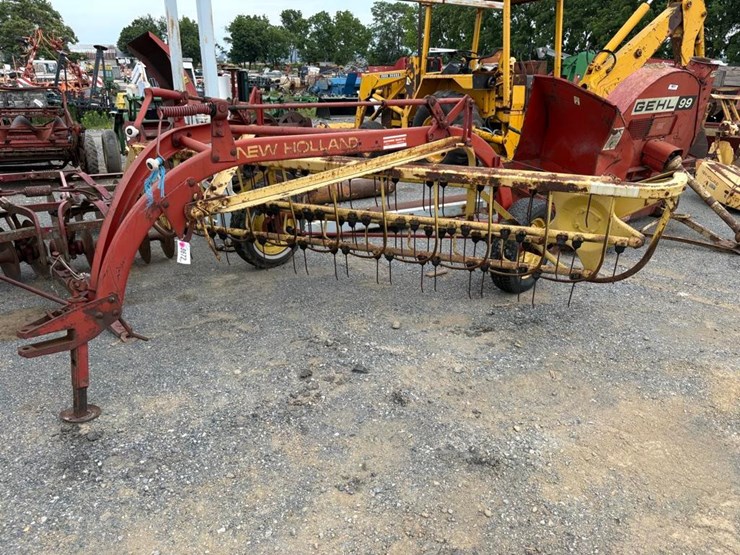 new-holland-256-image-1