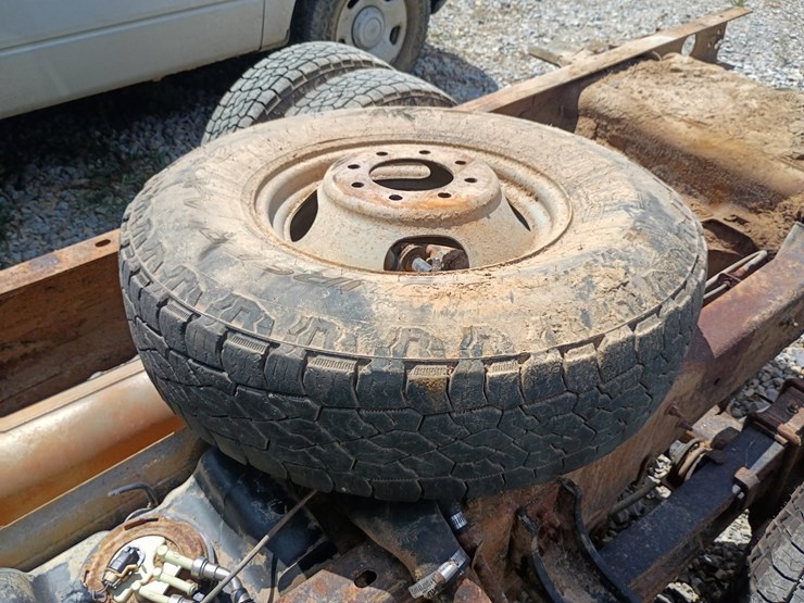 2001-chevrolet-silverado-3500-image-44