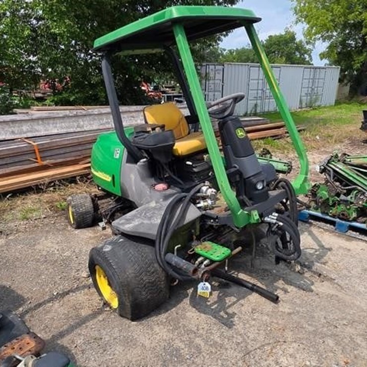 JOHN DEERE 3225C