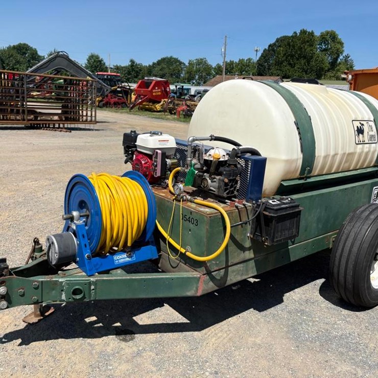 300 Gallon Water Tank w/Trailer