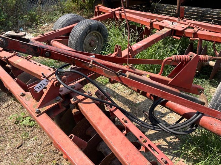 massey-ferguson-520-image-6