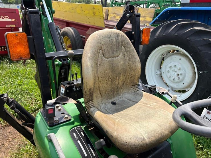 john-deere-2305-image-18
