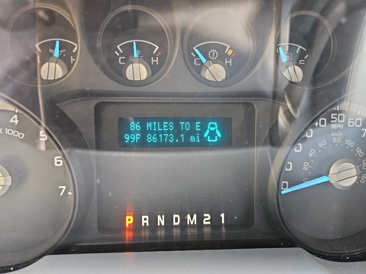 2011-ford-f350-image-28