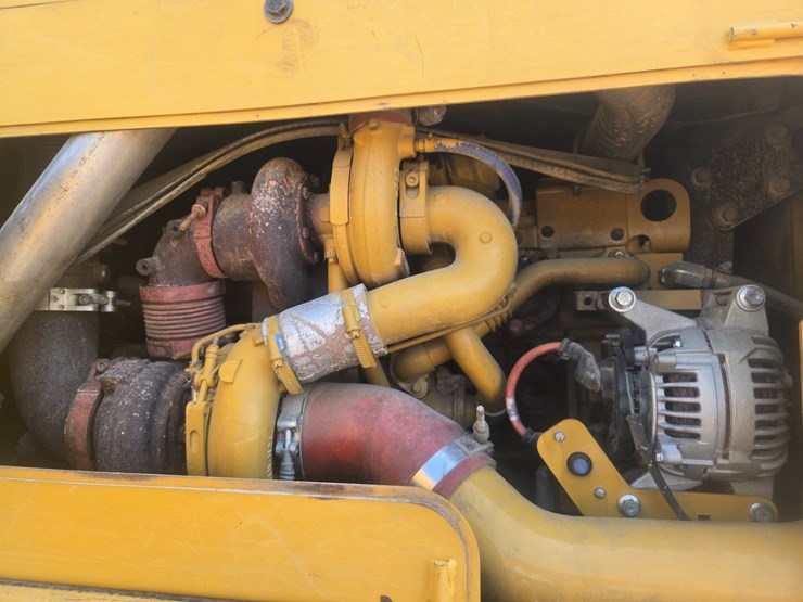 2015-caterpillar-525d-image-18