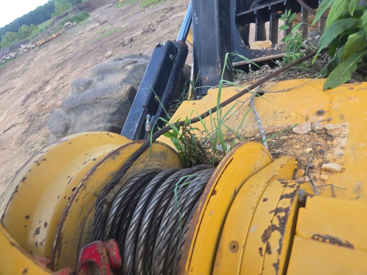 2015-caterpillar-525d-image-83