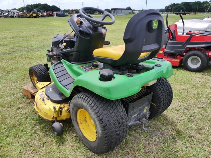 john-deere-x320-image-3