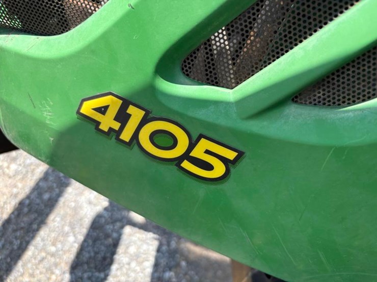 2015-john-deere-4105-image-17