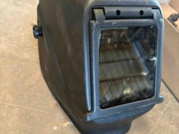 welding-helmet-image-2